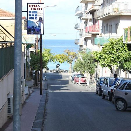 Monovano Di Schiso Giardini Naxos Exterior photo